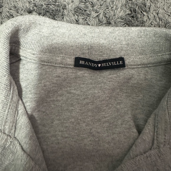 Brandy Melville Short Sleeve Shirt - Picture 2 of 3